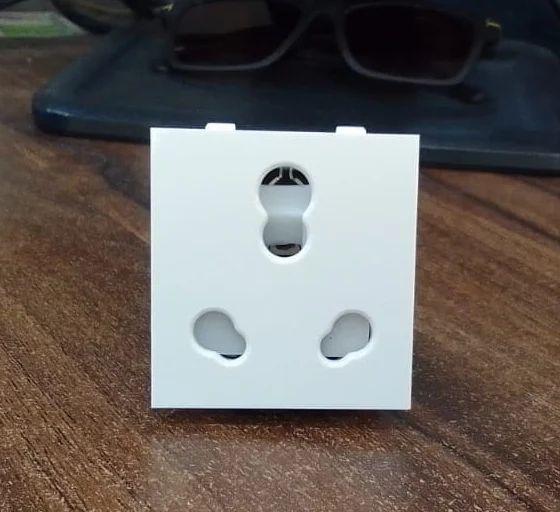 પોર્સેલેઇન સાથે 16 AMP ટ્વીન સોકેટ