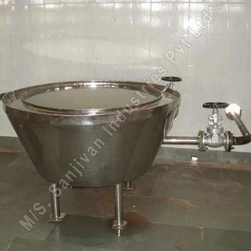 કઢી ઉકળતા કડાઈ