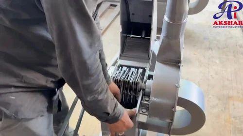 10 Hp મસાલા ઉદ્યોગ મશીનની કિંમત 100 Kg/Hr