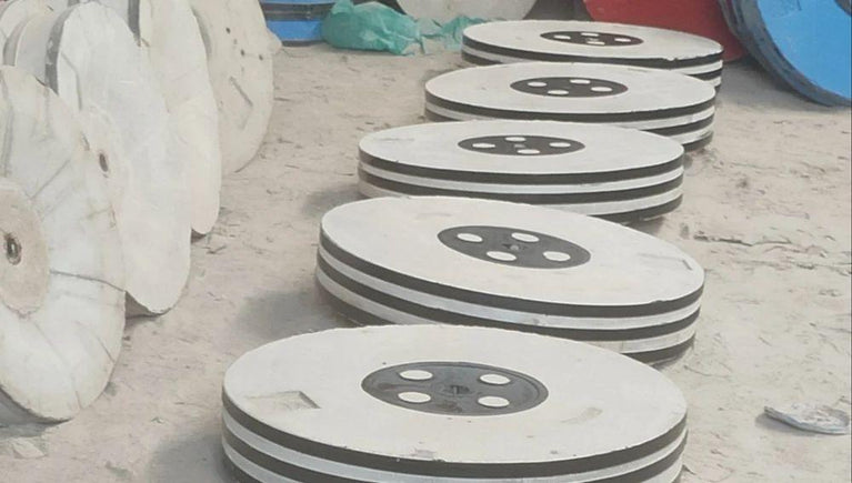 30 Inch Bolt Type Black Emery Stone