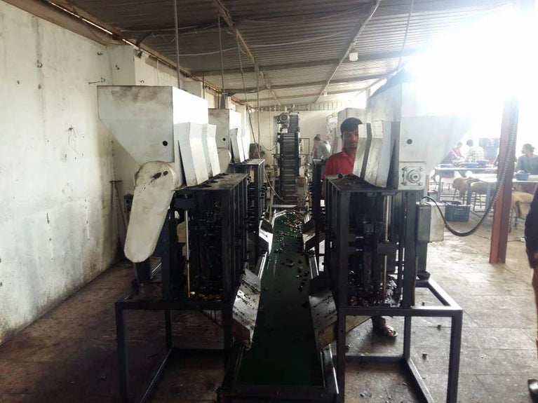 4 Blade Cashew Shelling Machine