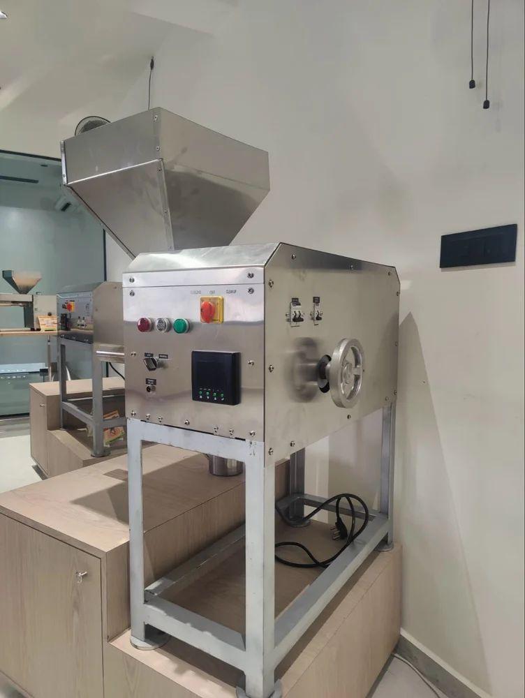 મગફળીનું તેલ કાઢવાનું મશીન 3500w