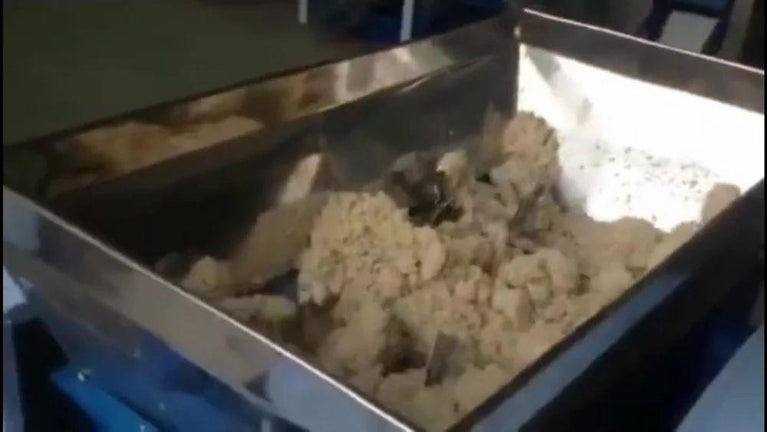 स्वचालित चाऊमीन बनाने की मशीन