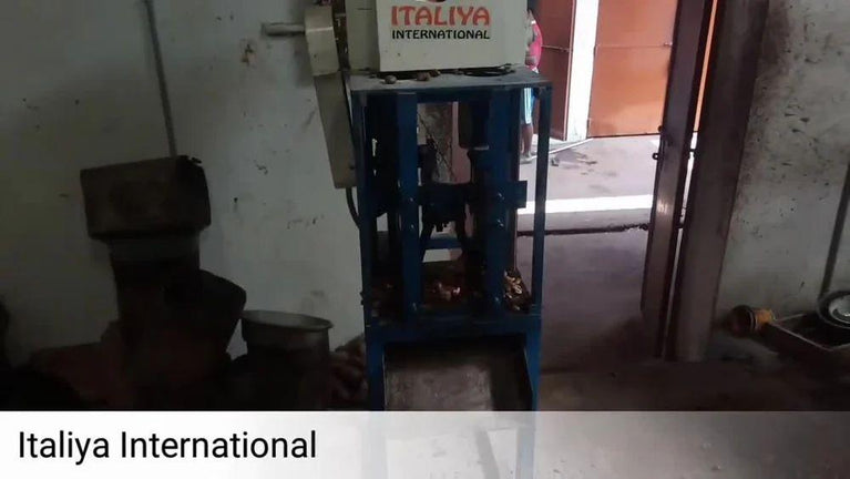 2 Blade Cashew Cutting Machine