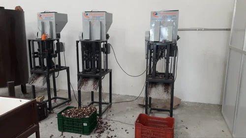 4 Head Cashew Cutting Machine