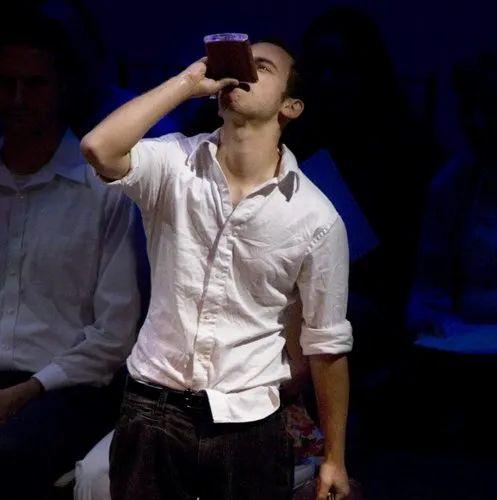 8oz (236 ml) Stainless Steel Hip Flask Portable Alcoholic Beverage Holder for Wine Vodka Whisky