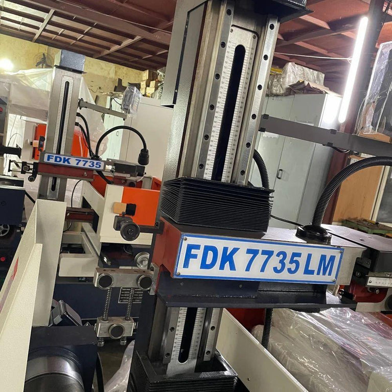 CNC Wire Cut EDM Machine WITH Z AXIX LM