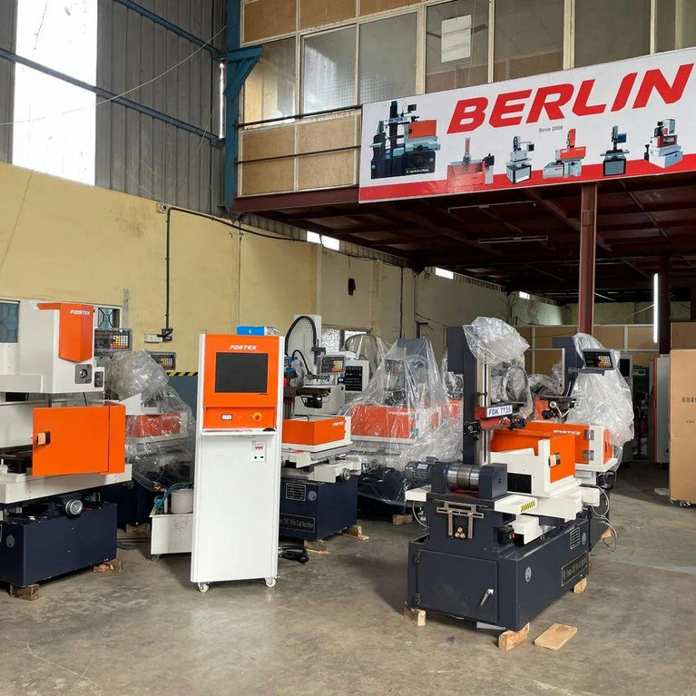 CNC Wire Cut EDM Machine WITH Z AXIX LM