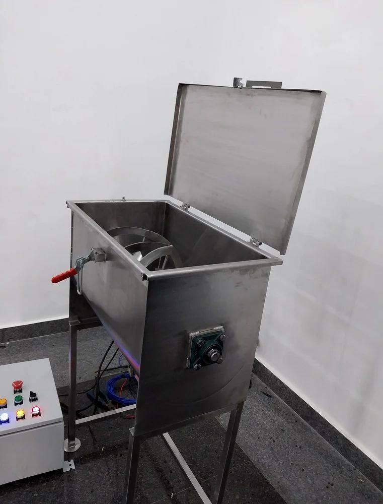 Chemical Blender Machine
