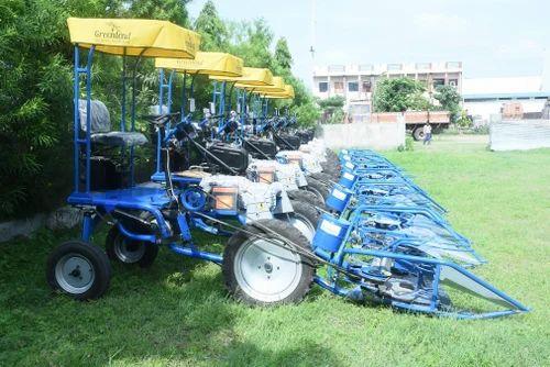 Four Wheel Drive Reaper Binder Machine