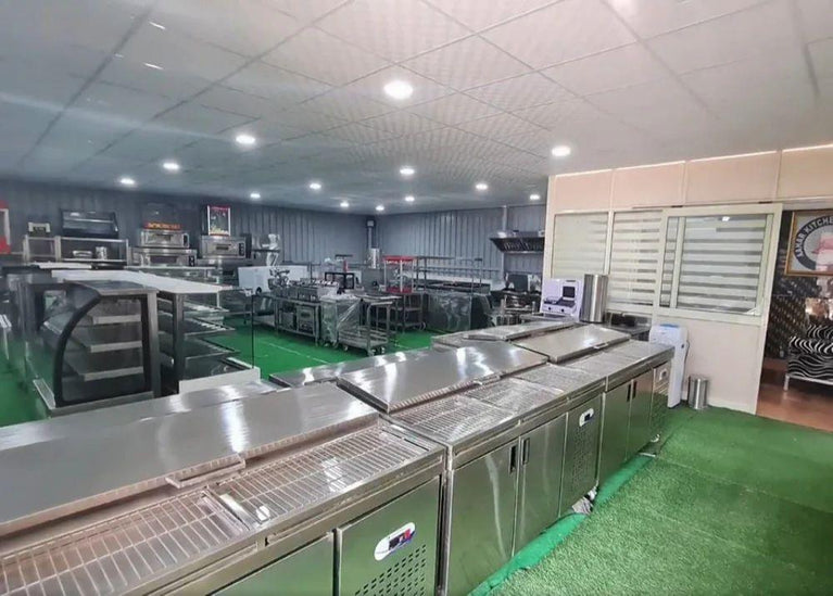 HOSPITAL KITCHEN EQUIPMENT