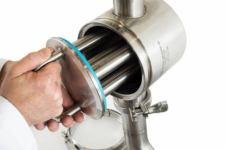 Magnetic Liquid Trap