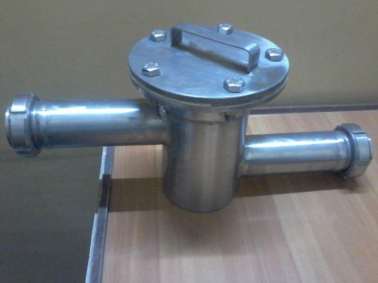 Magnetic Liquid Trap