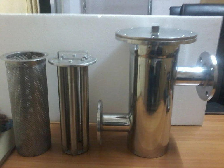 Magnetic Liquid Trap