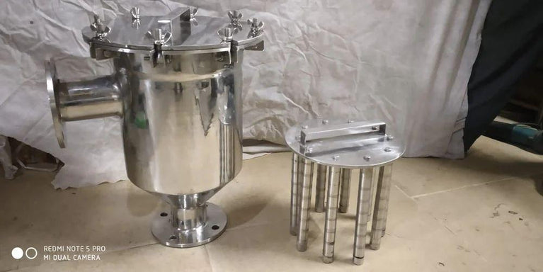 Magnetic Liquid Trap