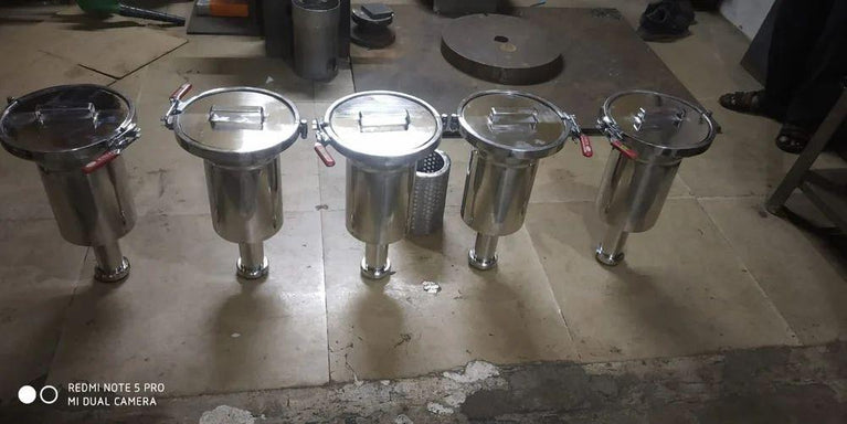 Magnetic Liquid Trap