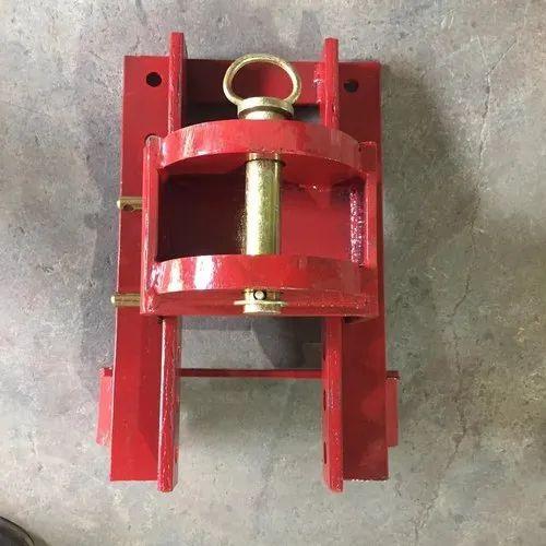Mahindra Tractor Trolley Hook With Base