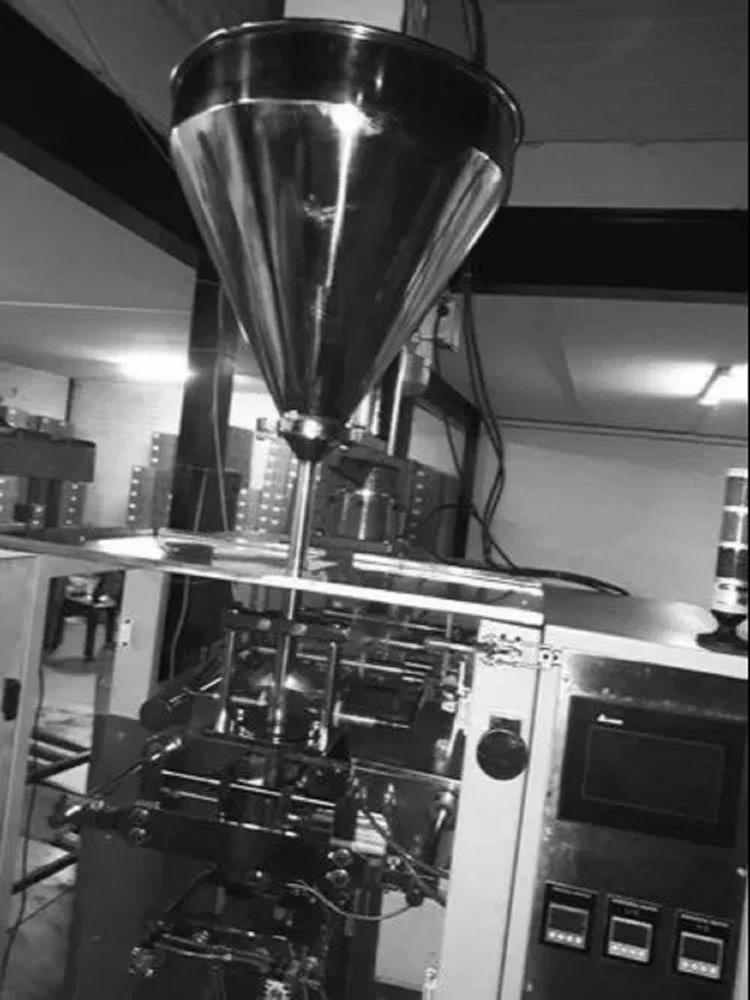 Molasses Packaging Machine
