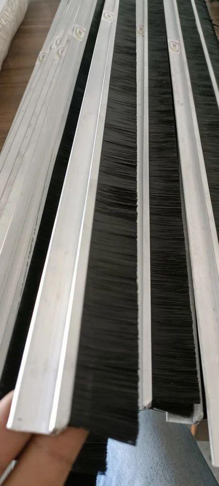 Nylon Strip Brush