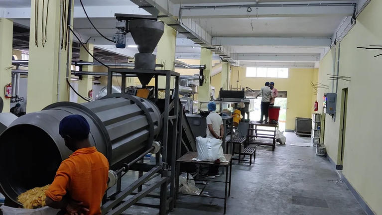 Rectangular Fryer with Inbuilt Heat Exchanger