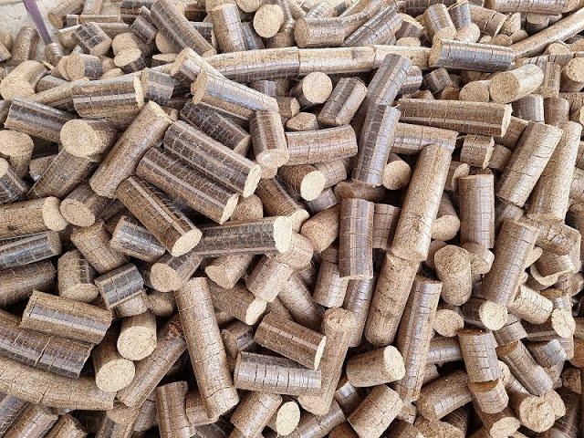 Sawdust Briquetting Machine