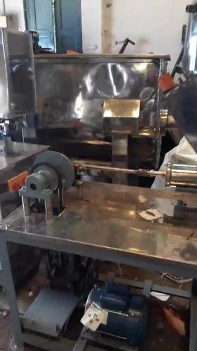 Semi Automatic Cream Filling Machine