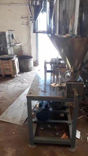 Semi Automatic Cream Filling Machine