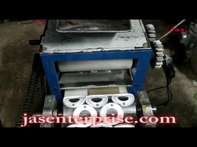 Sindhi Puri Machine