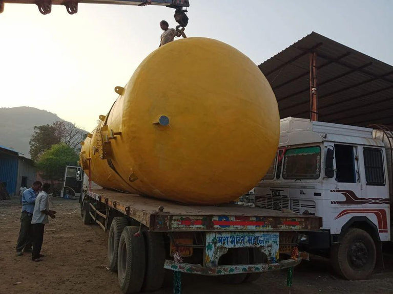 छह परत वाला पानी का टैंक