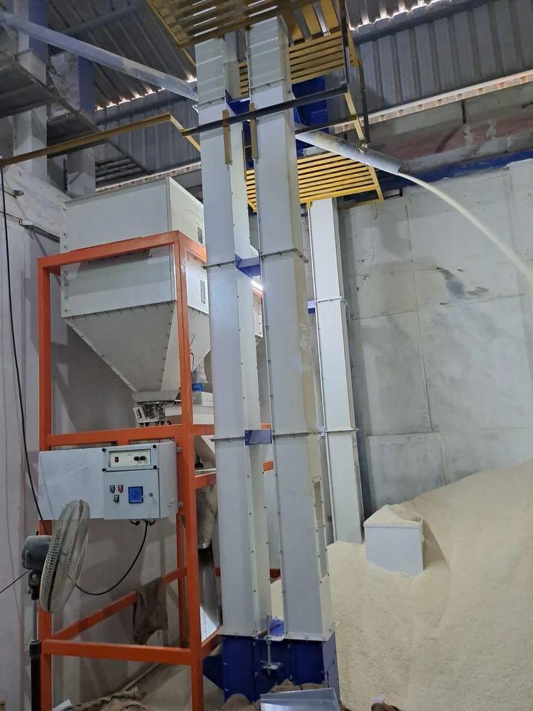 Storage with blending Hopper Machine
