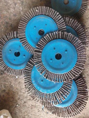 Stringer Knotted Wheel Brush