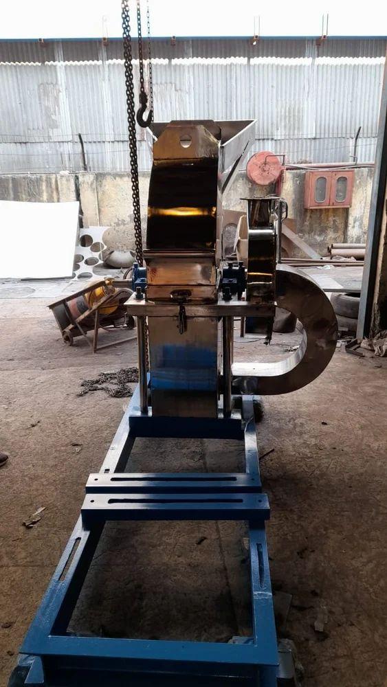Three Phase Pulverizer Machine