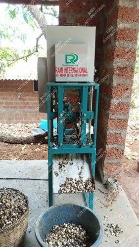 Two Blade Cashew Cutting Machine