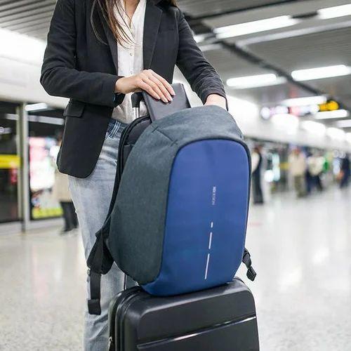 Design bobby compact top
