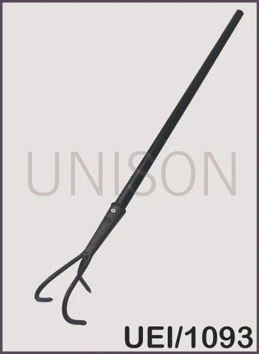 Cultivator With Metal Handle