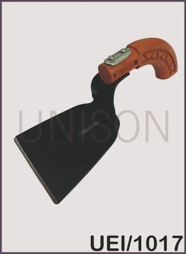 Khurpa With Plastic Handle Wood Type  5"